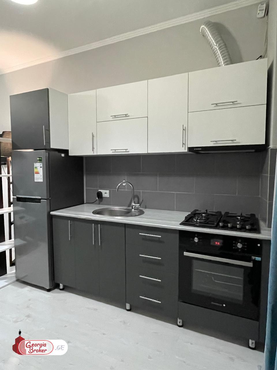 იყიდება ახალი გარემონტებული 2 ოთახიანი ბინა